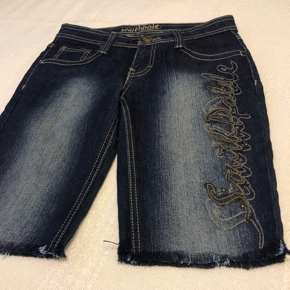 Women’s shorts - Picture 2 of 8